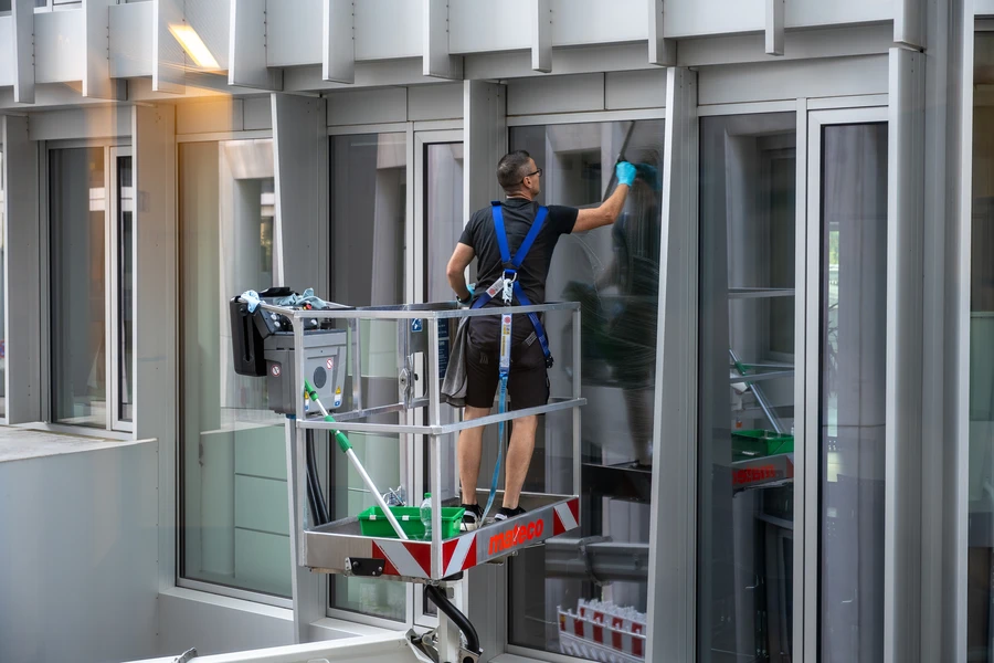 Building Window Cleaning Services